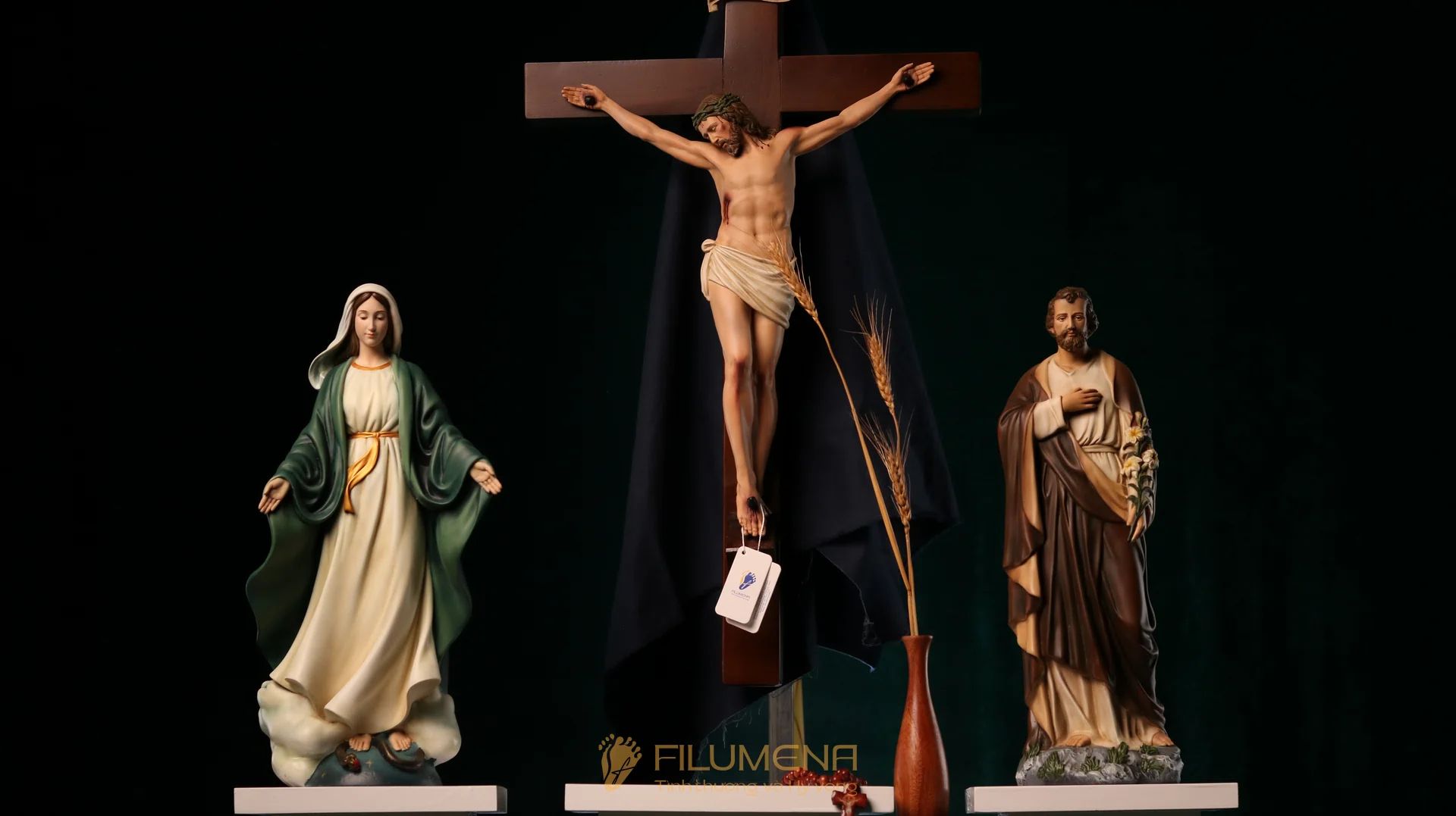 Bàn thờ Công giáo bằng gỗ 3 kệ 2 tầng màu trắng BT2