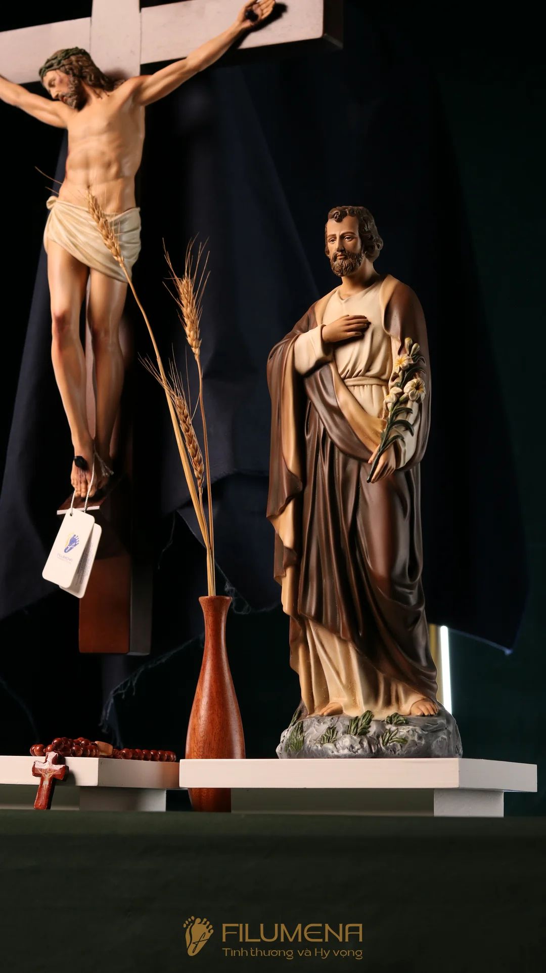 Bàn thờ Công giáo bằng gỗ 3 kệ 2 tầng màu trắng BT2