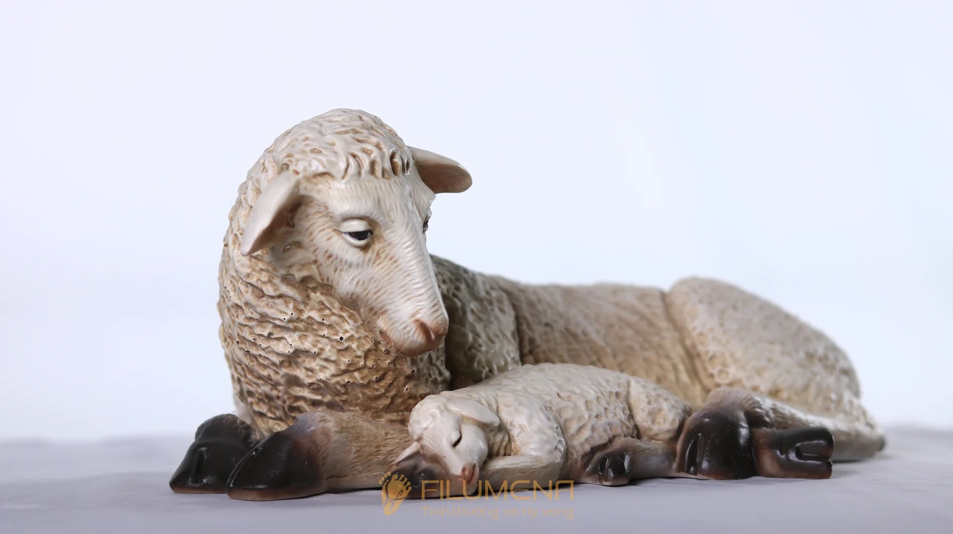 Bộ tượng Giáng sinh 50 cm 5 nhân vật tông màu sáng cổ điển