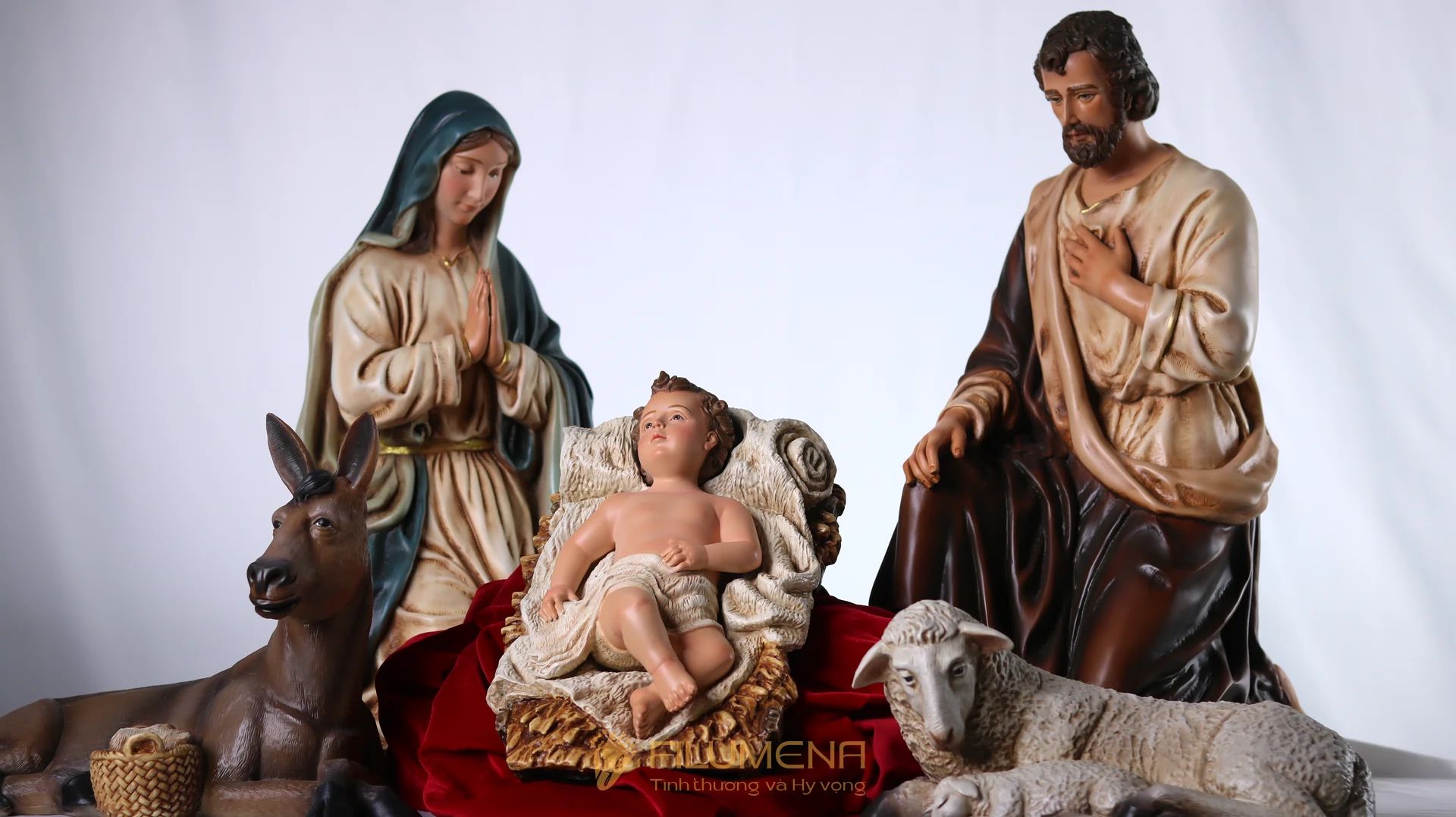 Bộ tượng Giáng sinh 50 cm 5 nhân vật tông màu sáng cổ điển