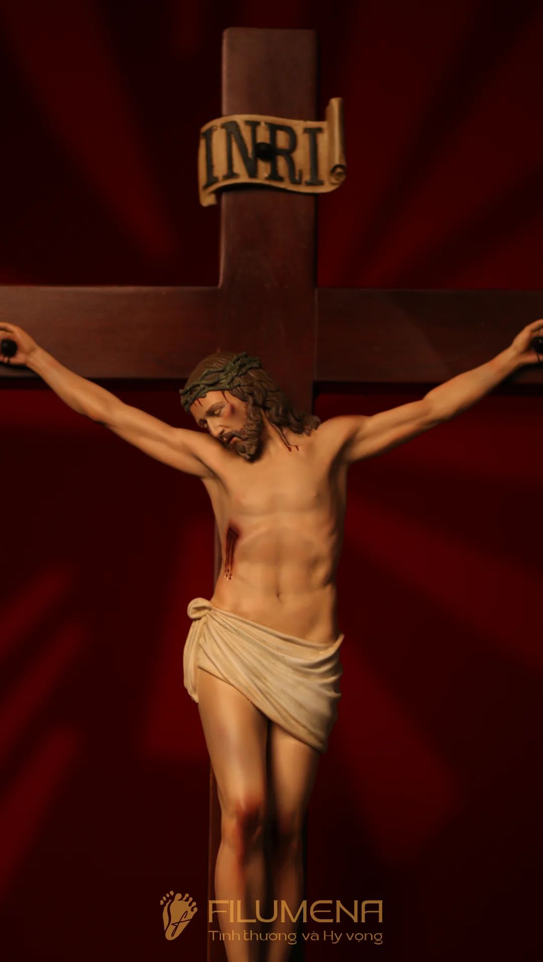 Tượng Chúa chịu nạn cao 40 cm bằng bột đá - Thánh giá gỗ quế