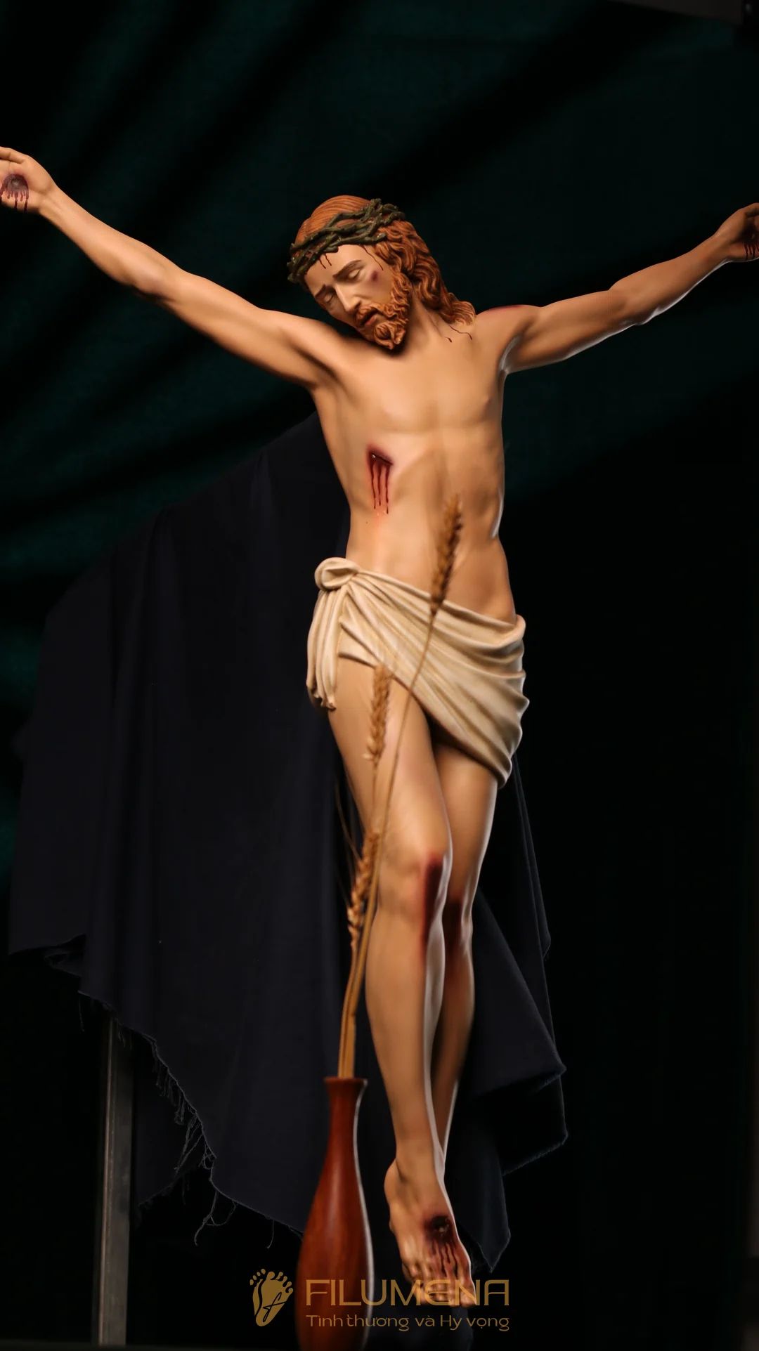 Tượng Chúa chịu nạn cao 80 cm bằng đá tái tạo