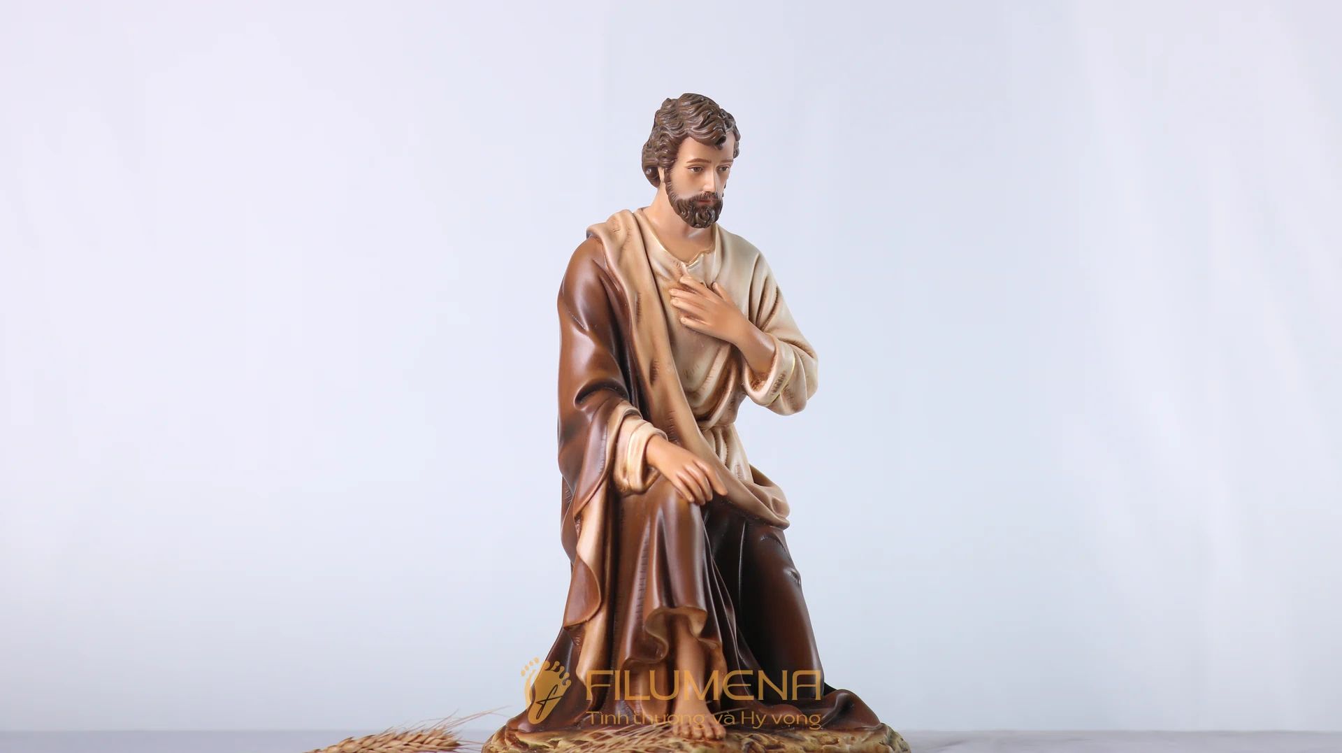 Bộ tượng Giáng sinh 30 cm 5 nhân vật tông màu sáng cổ điển