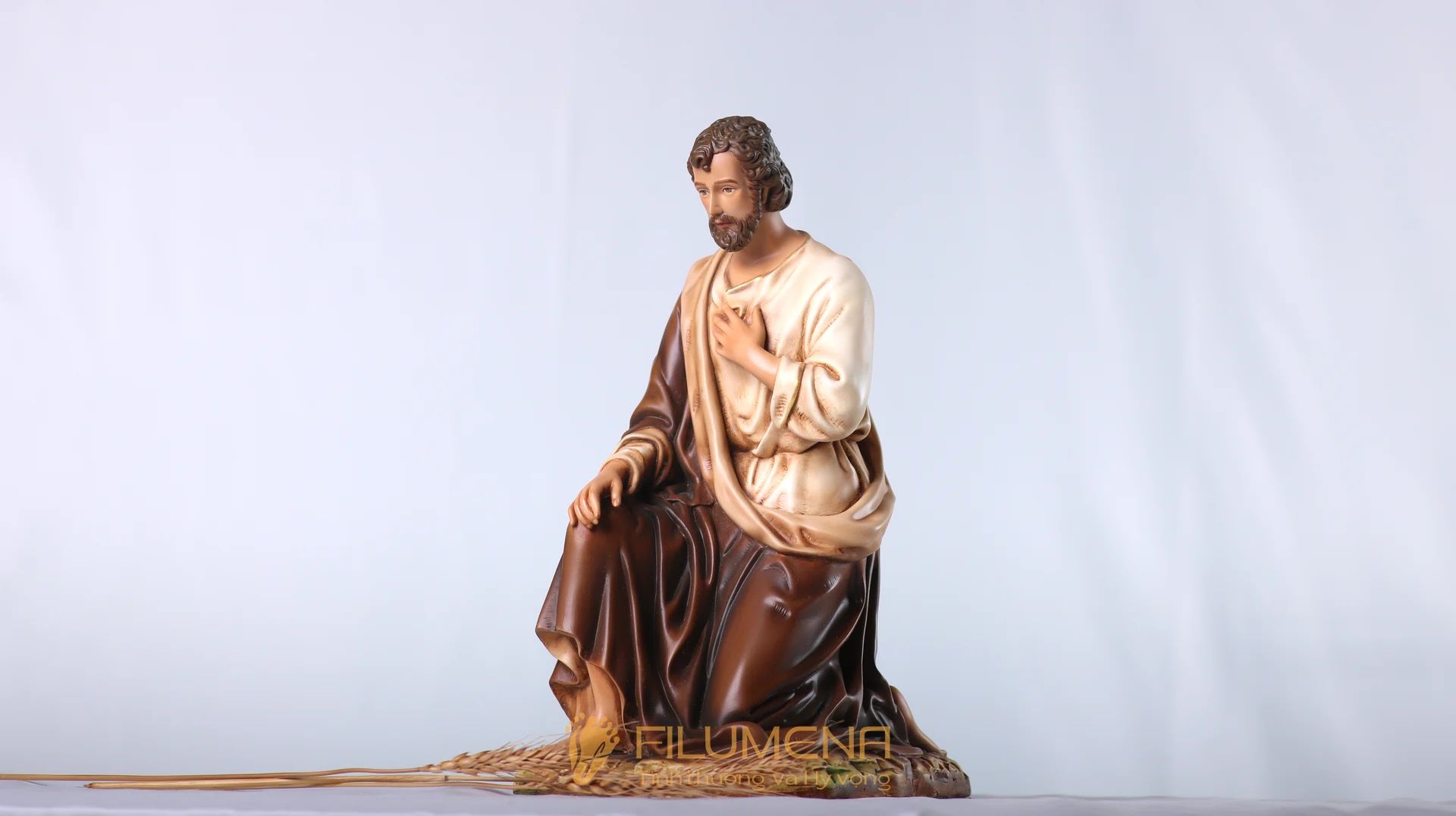 Bộ tượng Giáng sinh 30 cm 3 nhân vật tông màu sáng cổ điển