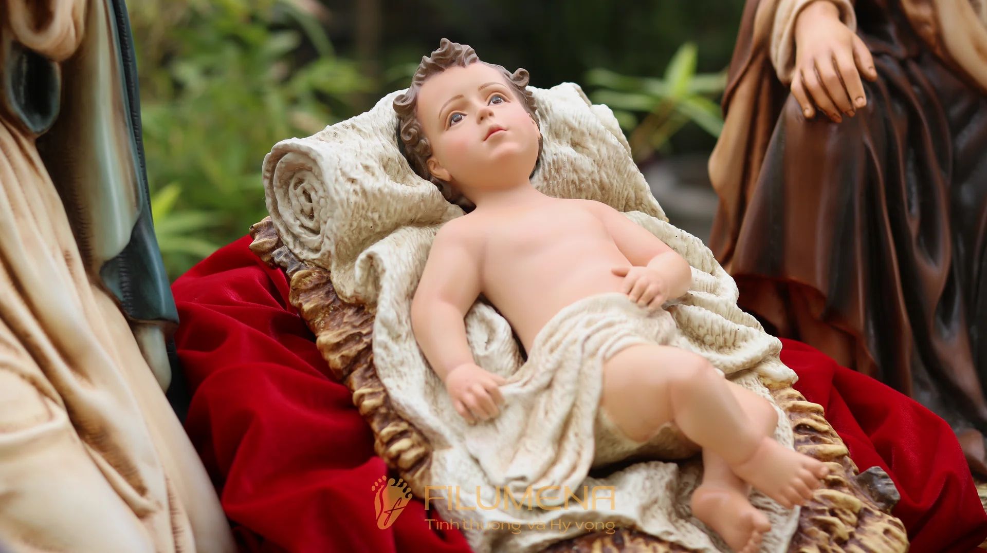 Bộ tượng Giáng sinh 50 cm 5 nhân vật tông màu sáng cổ điển