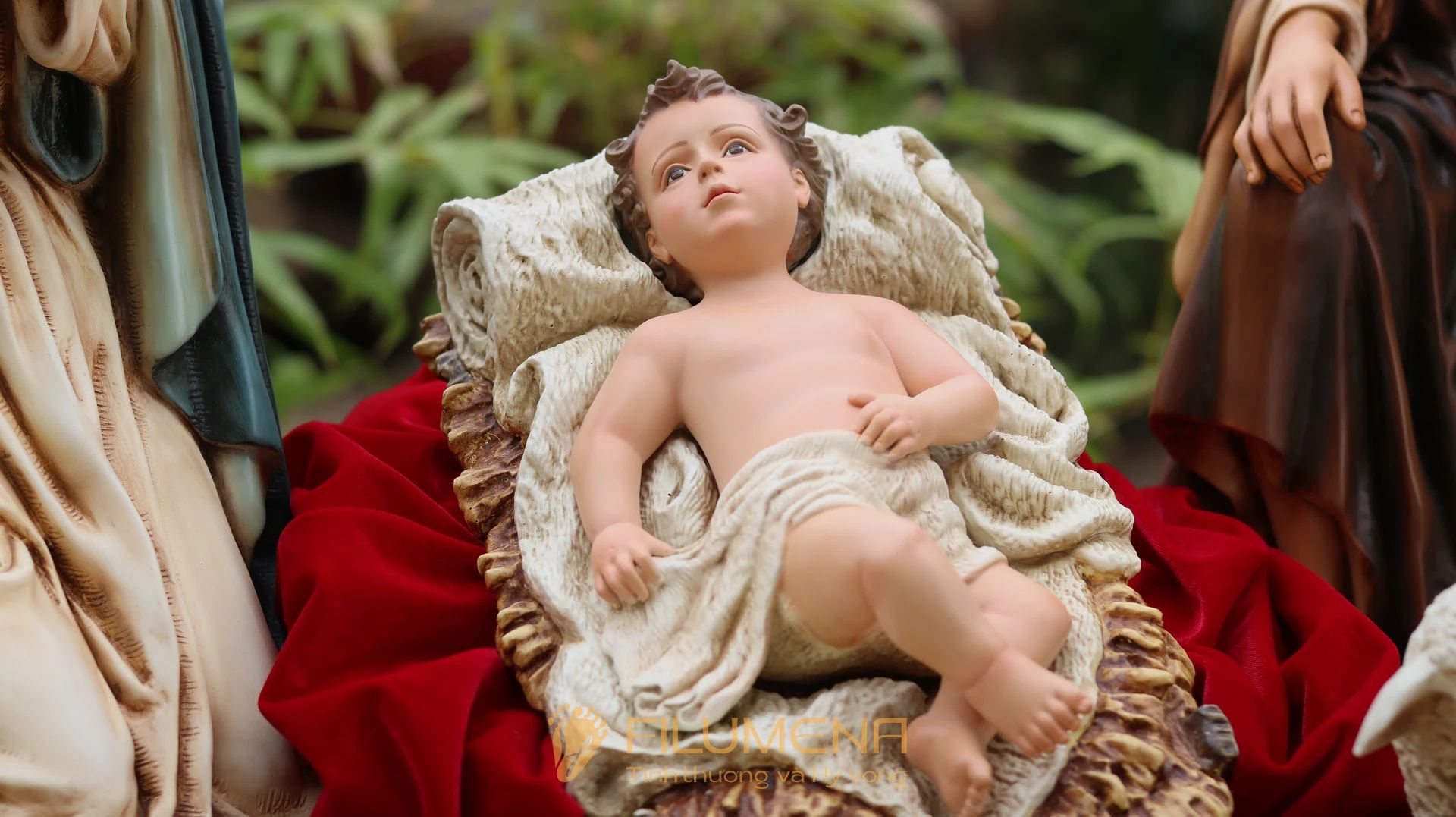 Bộ tượng Giáng sinh 50 cm 5 nhân vật tông màu sáng cổ điển