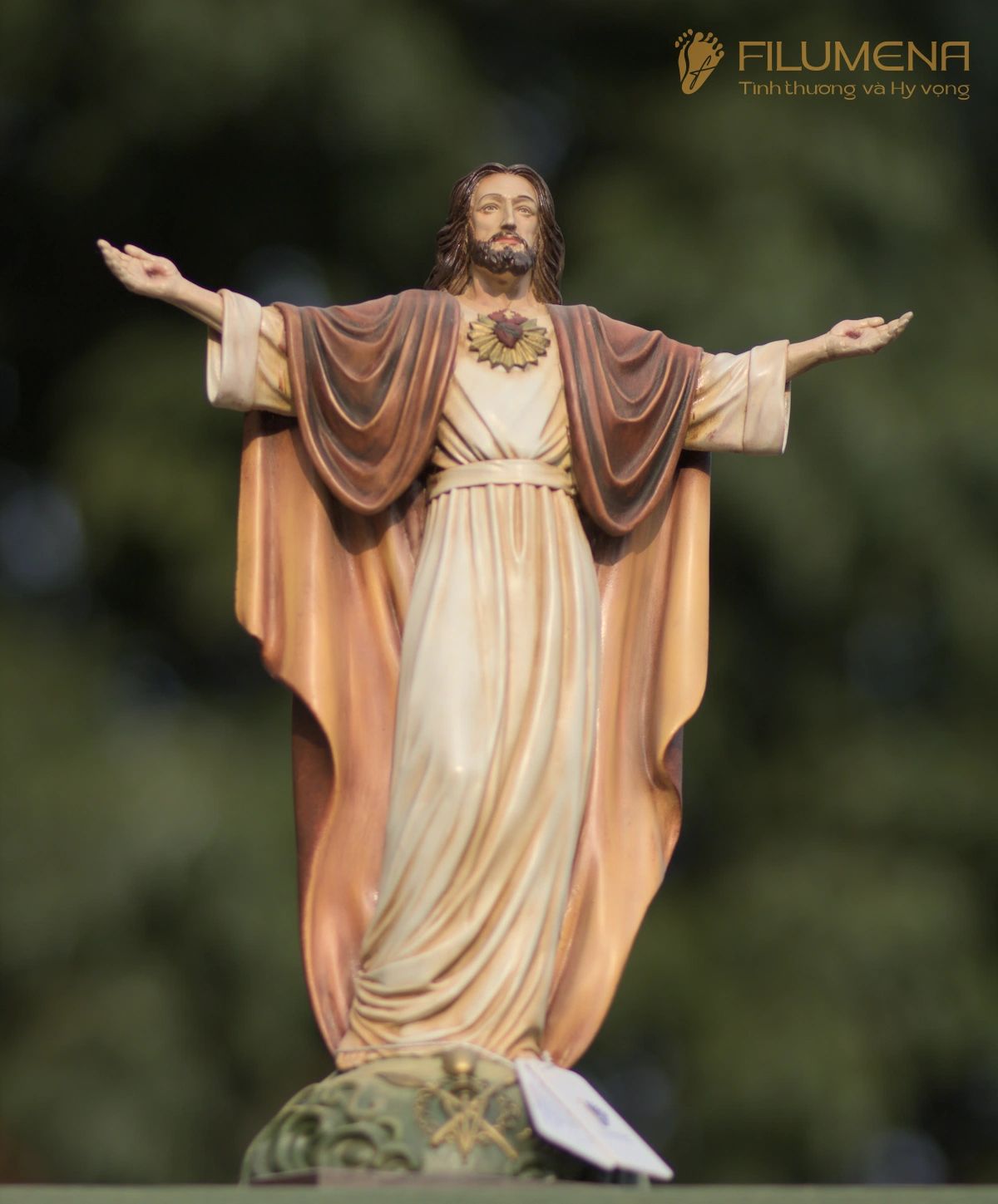 Bàn thờ Công giáo do Filumena sáng tác và sản xuất