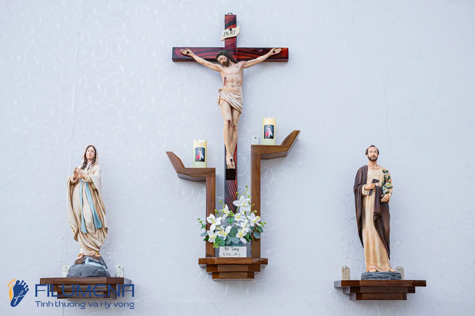 Tượng Chúa Giê-su do Filumena sáng tác và sản xuất