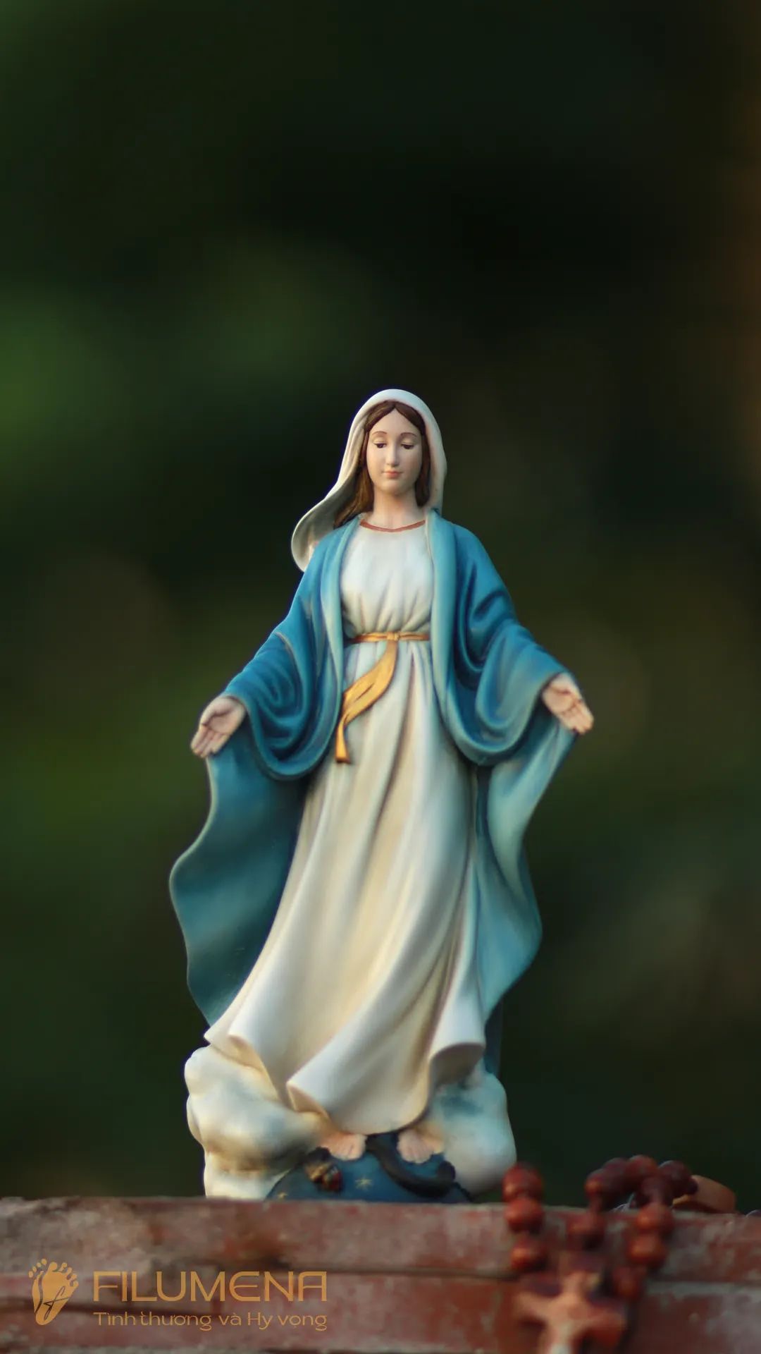 Tượng Đức Mẹ Ban Ơn cao 15 cm, 20 cm màu xanh da trời M1