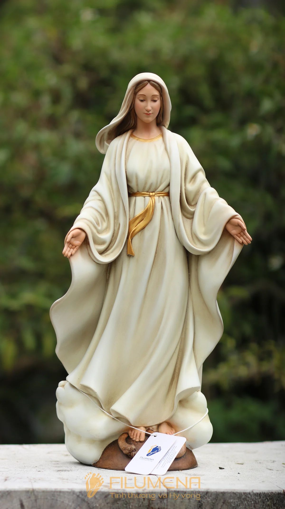 Tượng Đức Mẹ Ban Ơn cao 30 cm, 40 cm màu trắng ngà M3