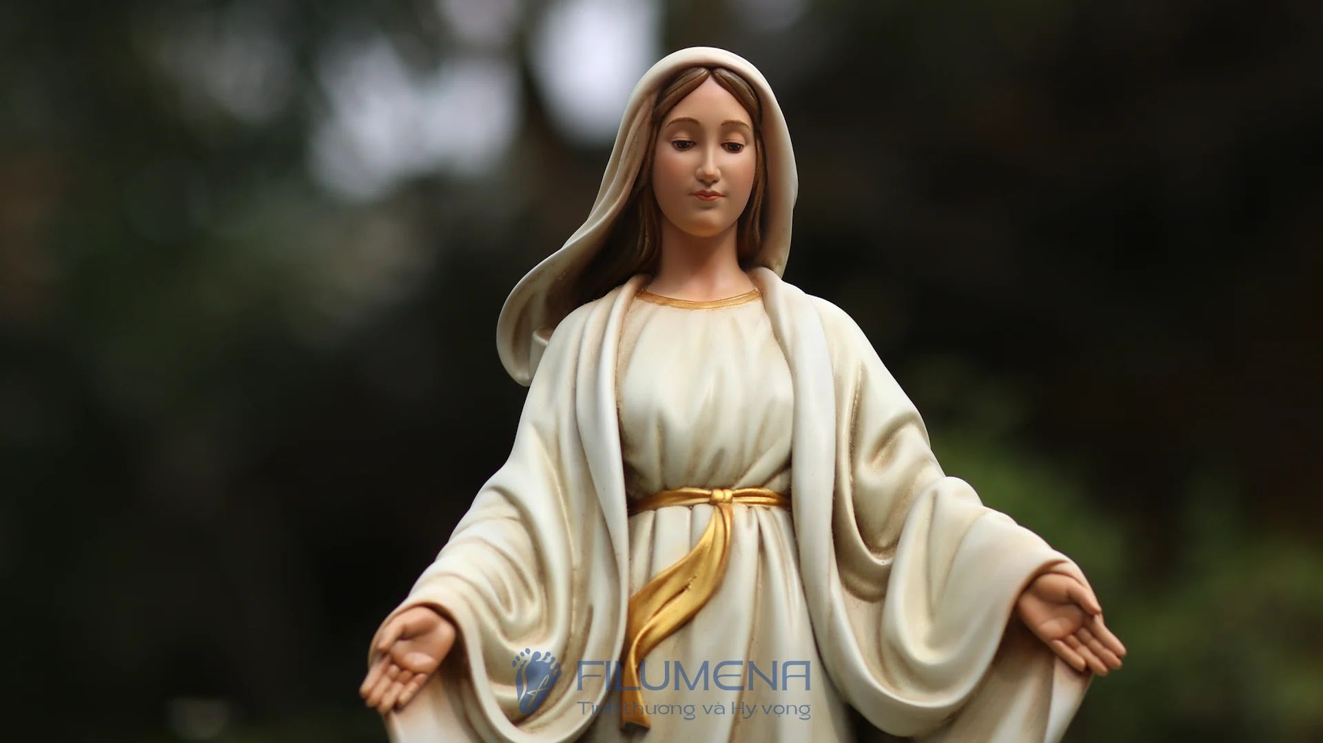 Tượng Đức Mẹ Ban Ơn cao 30 cm, 40 cm màu trắng ngà M3