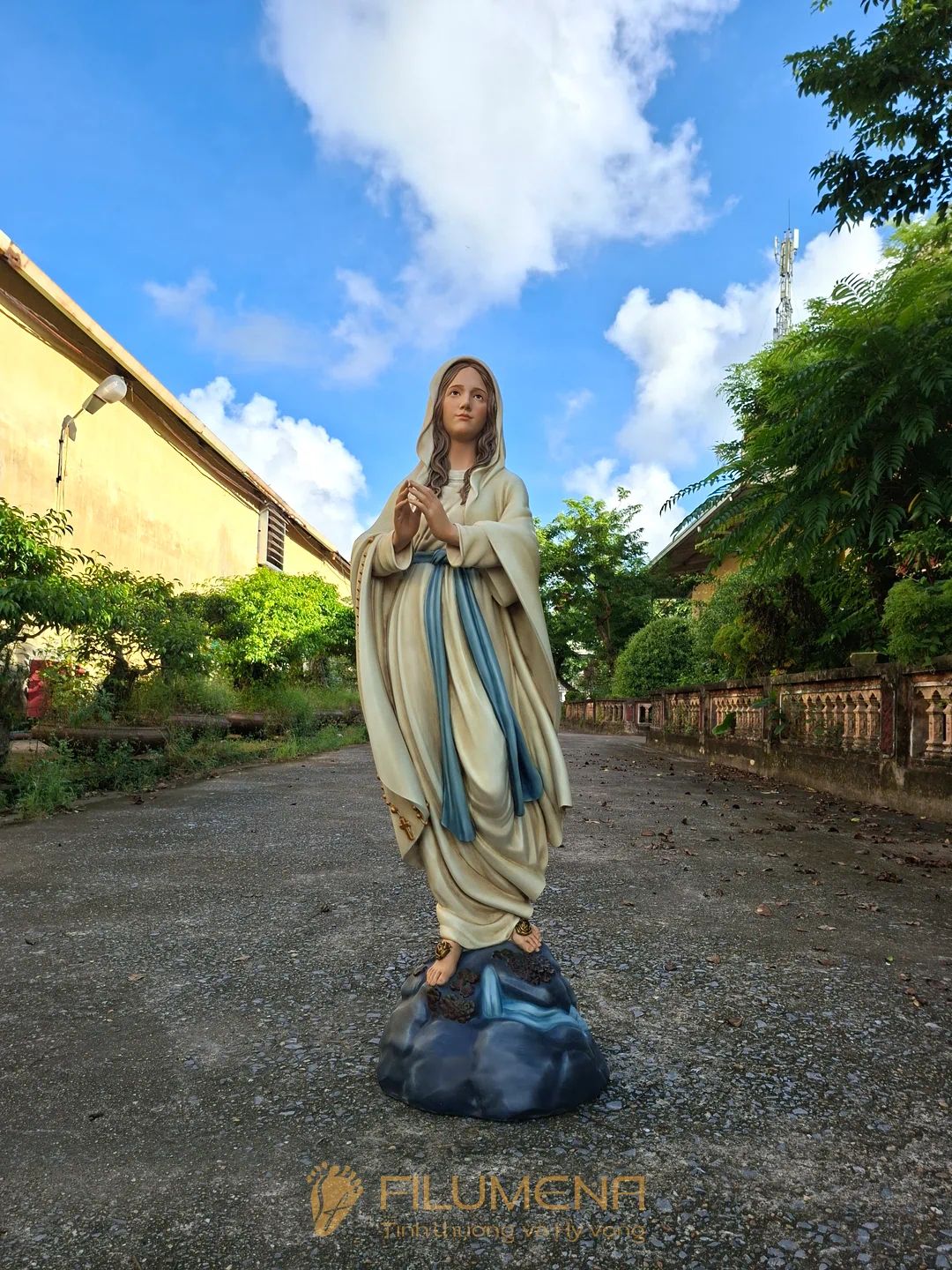 Tượng Đức Mẹ Lộ Đức cao 110 cm màu trắng