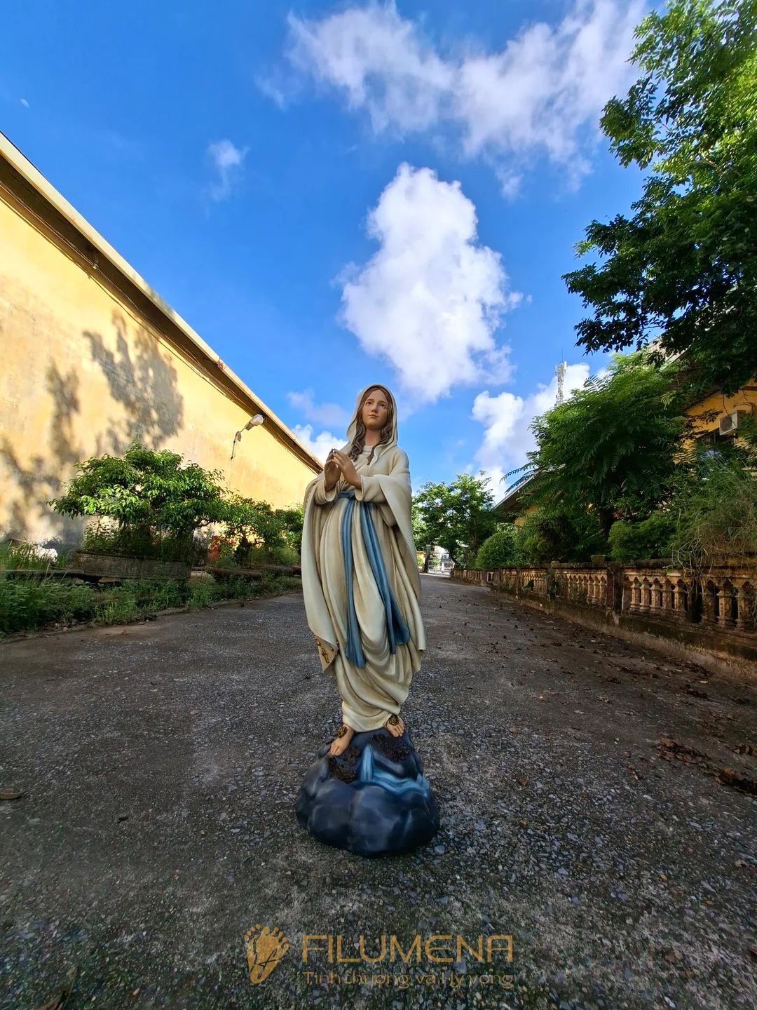 Tượng Đức Mẹ Lộ Đức cao 110 cm màu trắng