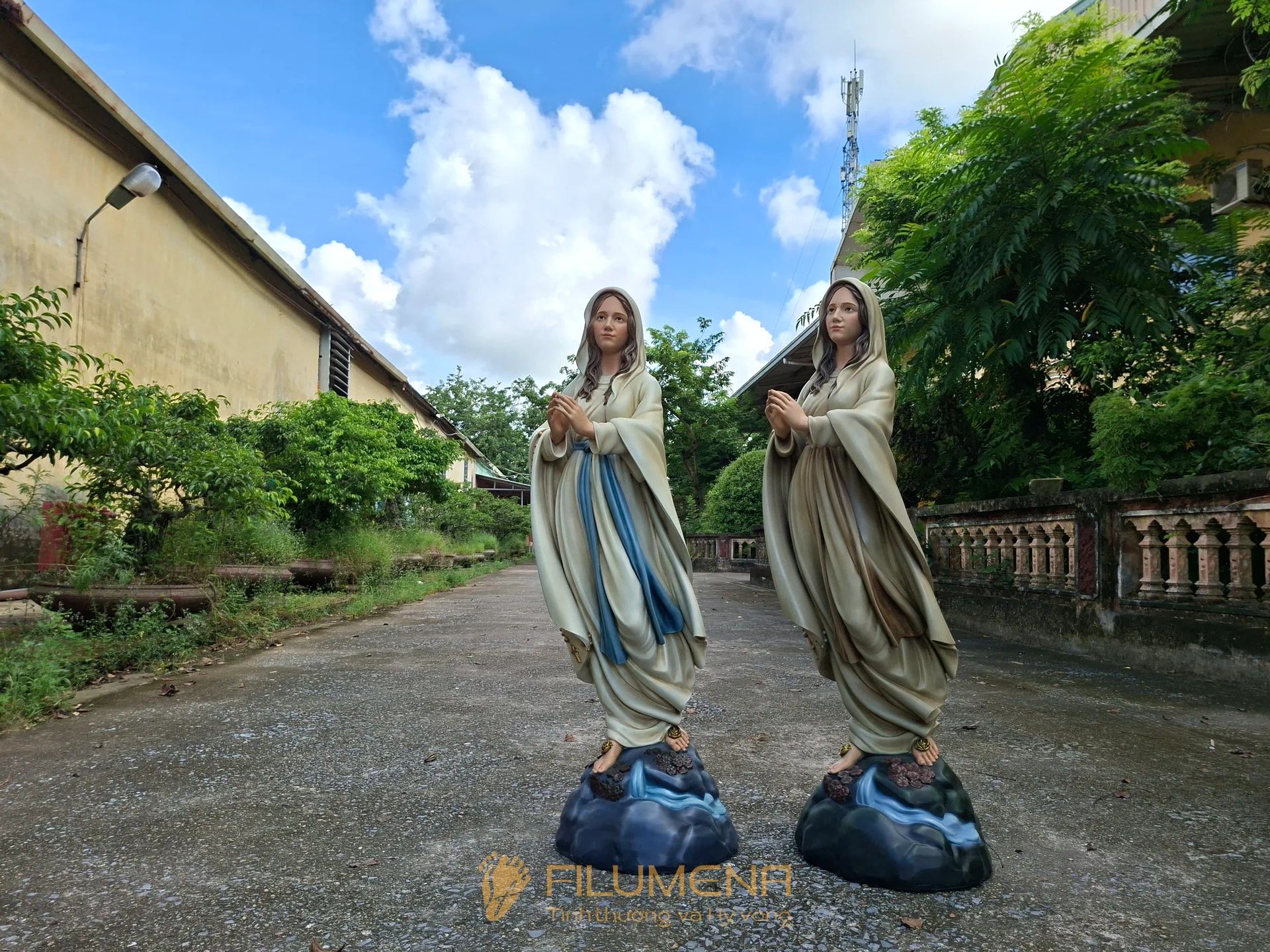 Tượng Đức Mẹ Lộ Đức cao 110 cm màu trắng