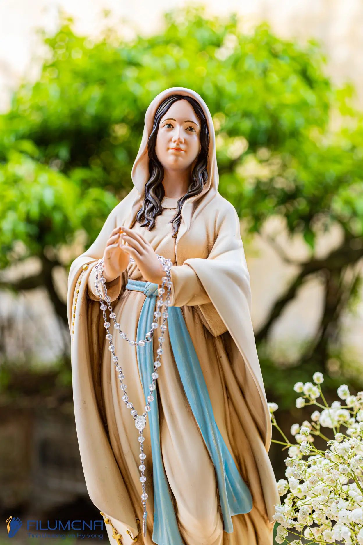 Tượng Công giáo do Filumena sáng tác và sản xuất