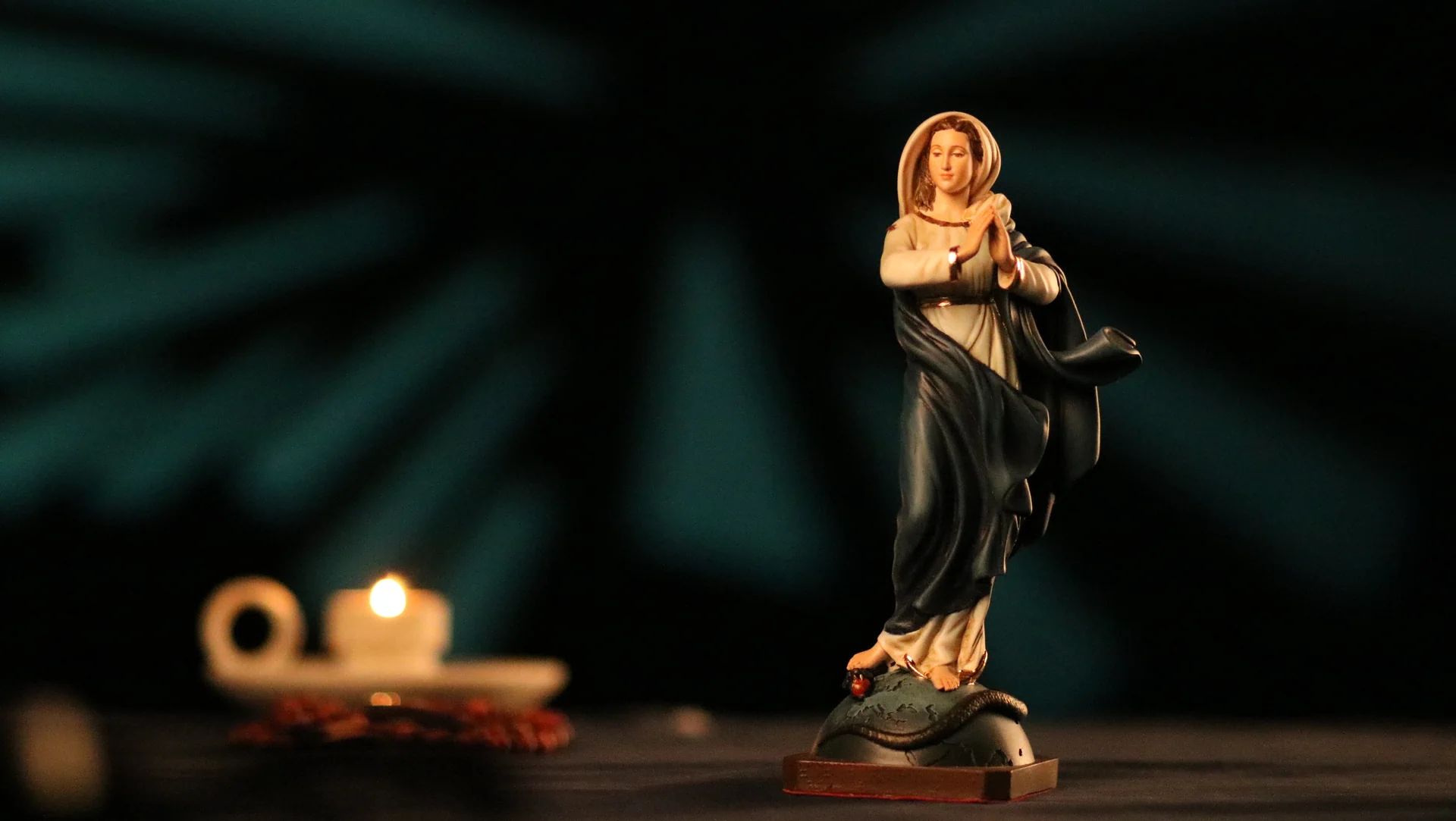 Tượng Đức Mẹ Vô Nhiễm Nguyên Tội cao 15 cm, 20 cm mã màu M1