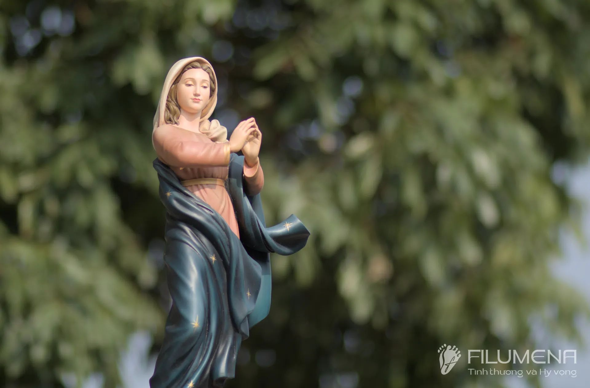 Tượng Đức Mẹ Vô Nhiễm Nguyên Tội cao 60 cm mã màu M2 bằng bột đá