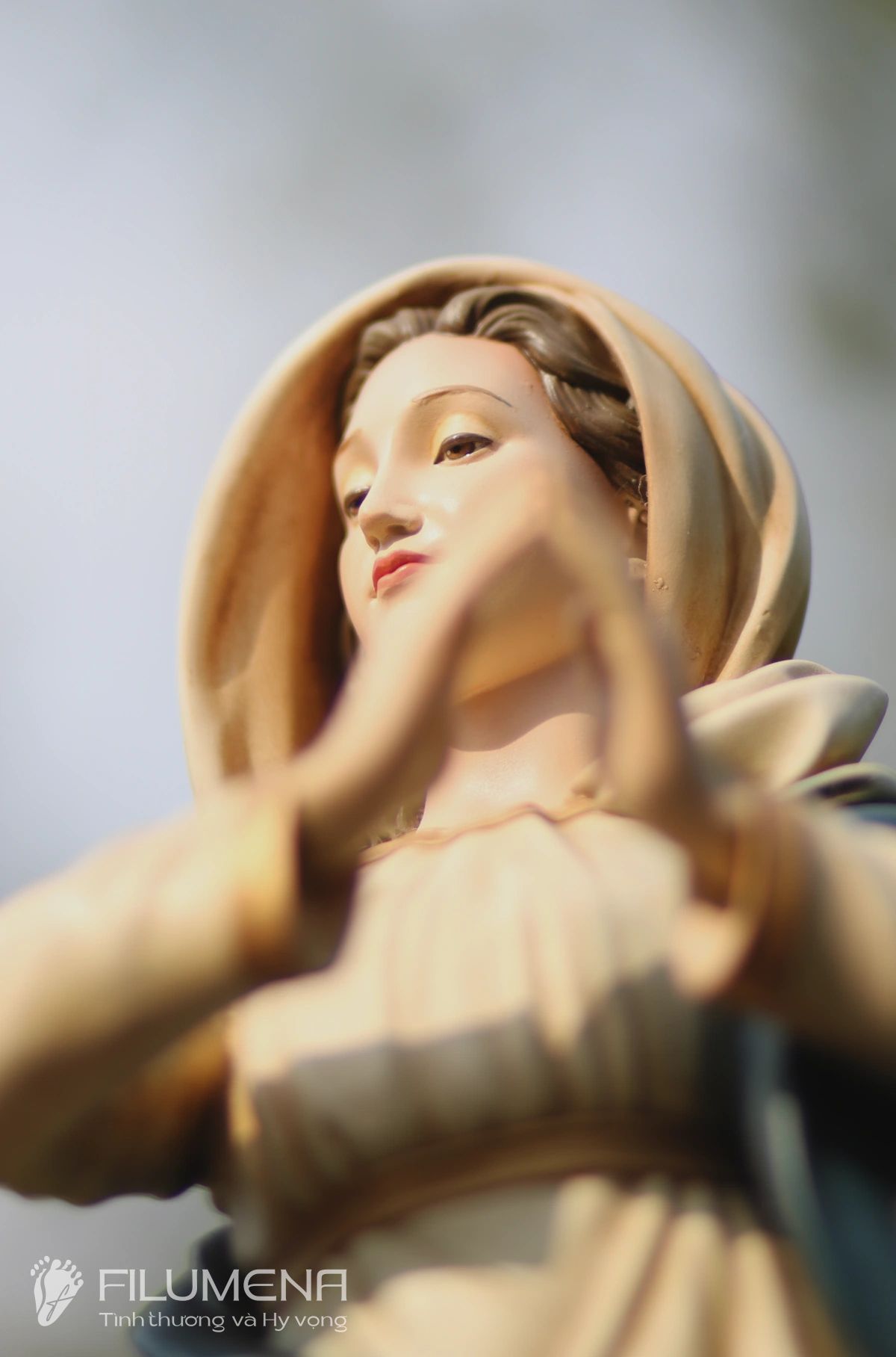 Tượng Công giáo do Filumena sáng tác và sản xuất