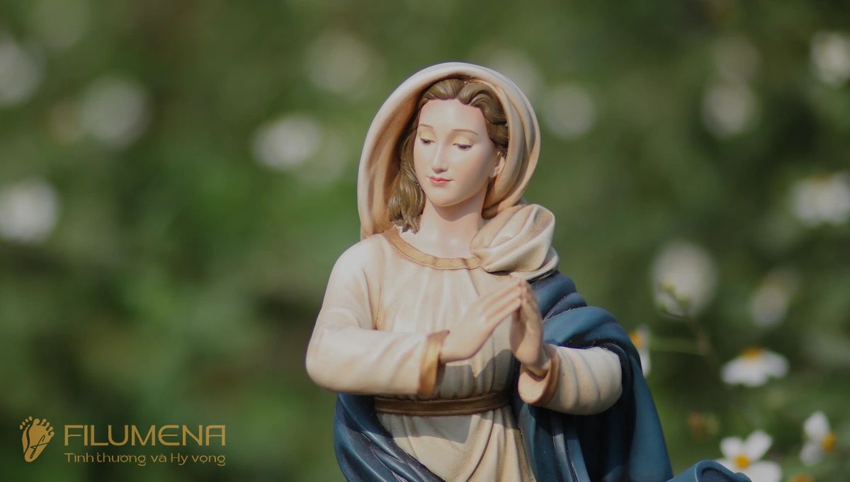 Tượng Công giáo do Filumena sáng tác và sản xuất
