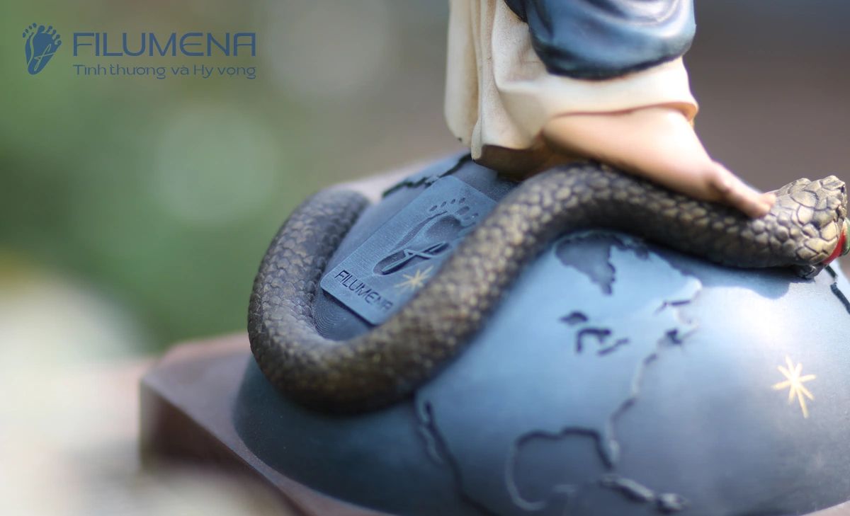 Tượng Công giáo do Filumena sáng tác và sản xuất