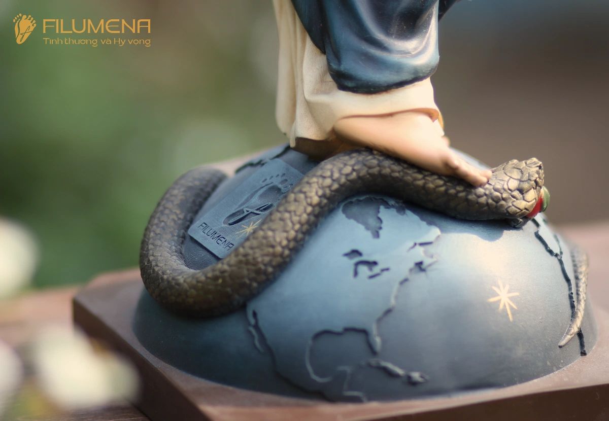 Bàn thờ Công giáo do Filumena sáng tác và sản xuất