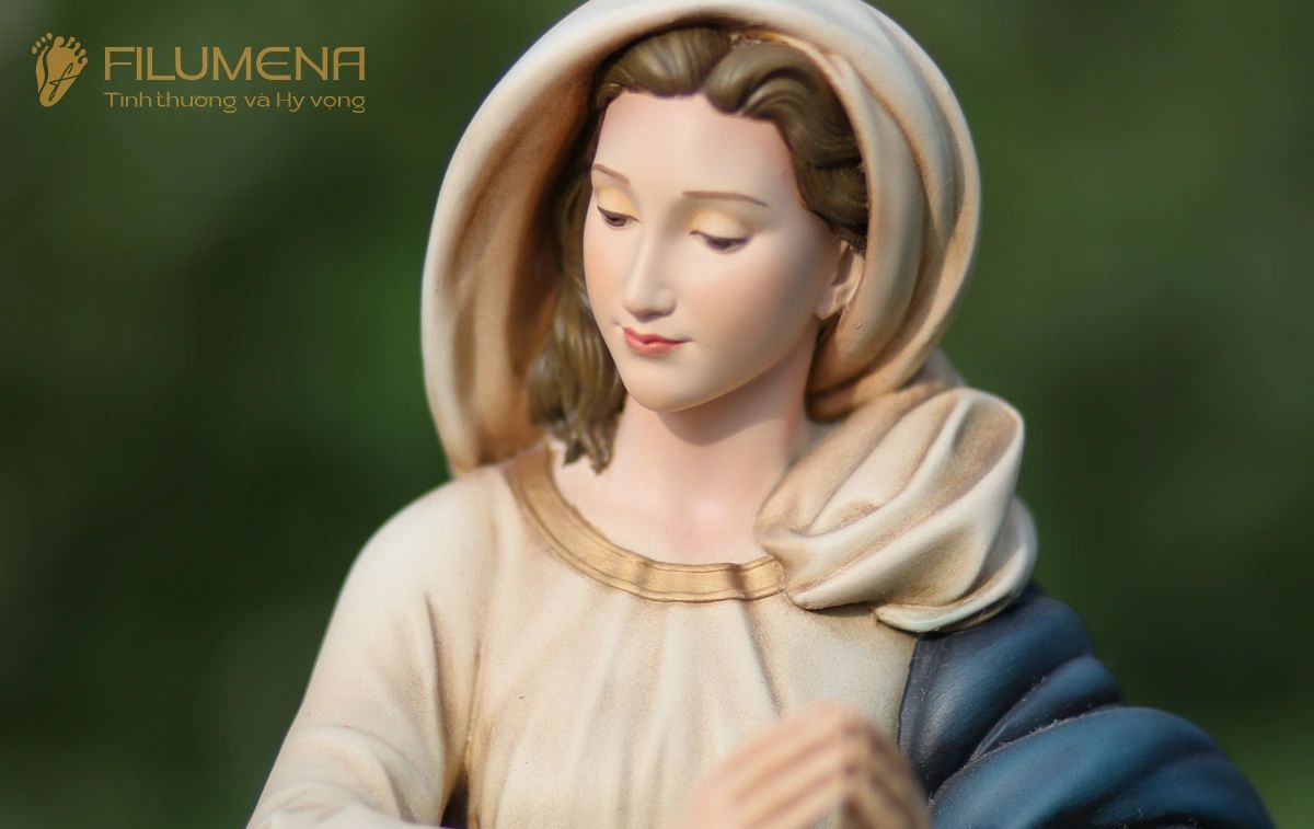 Tượng Công giáo do Filumena sáng tác và sản xuất