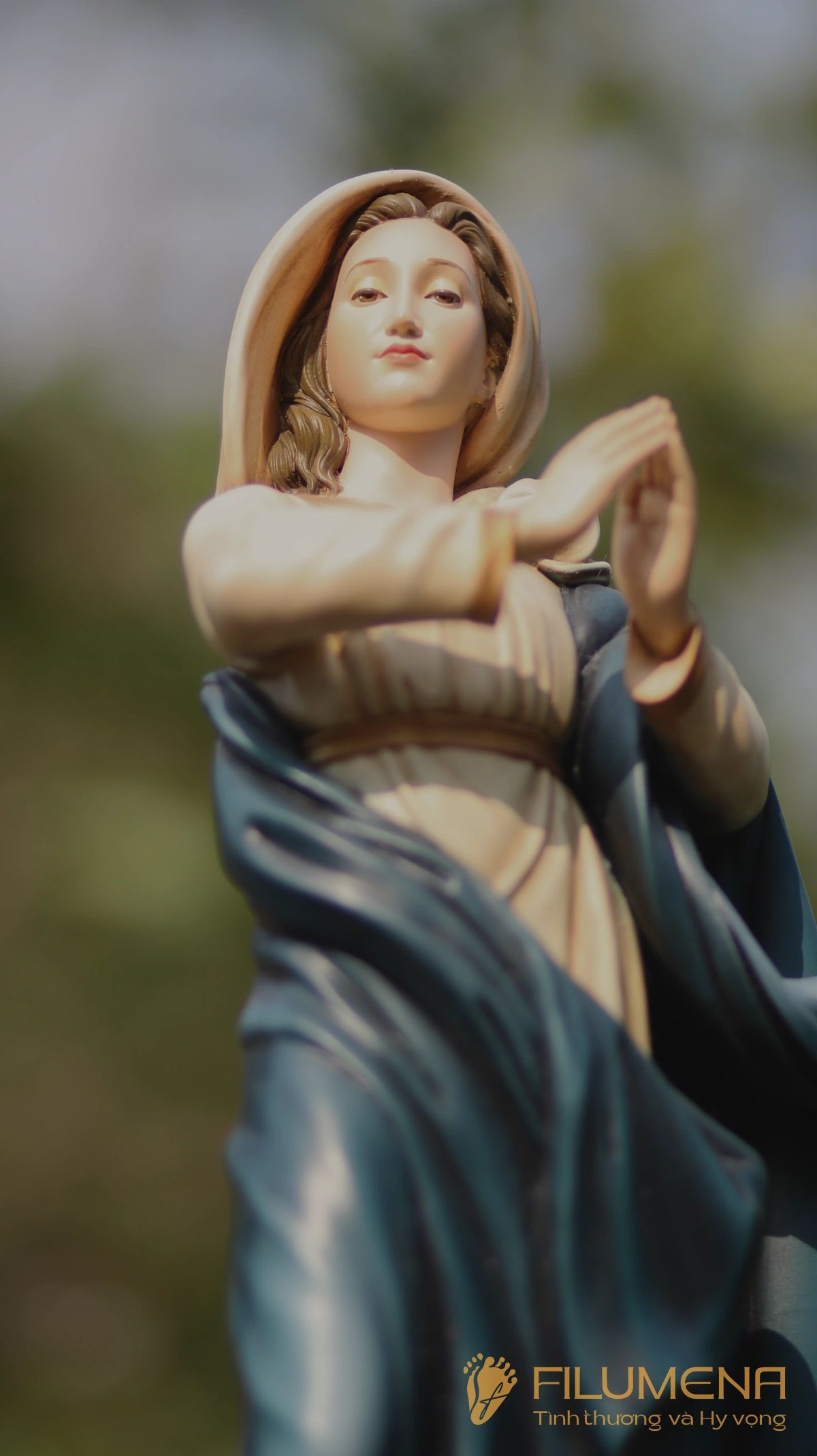 Tượng Chúa Giê-su do Filumena sáng tác và sản xuất