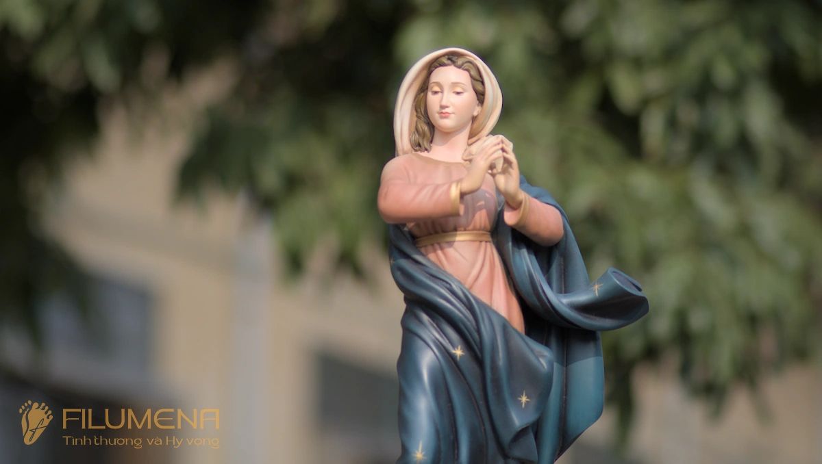 Tượng Công giáo do Filumena sáng tác và sản xuất