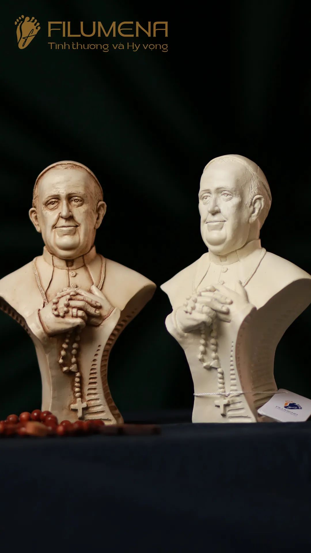 Tượng Đức Thánh Cha Phanxicô, cao 20 cm, màu M1