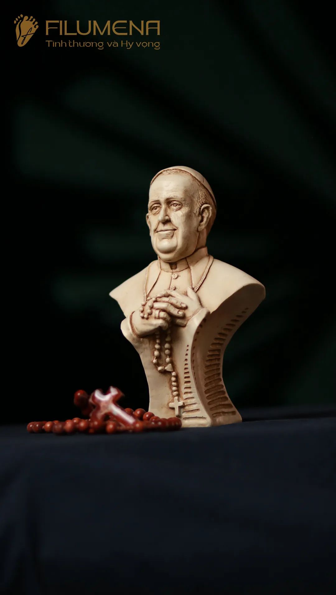 Tượng Đức Thánh Cha Phanxicô, cao 20 cm, màu M2