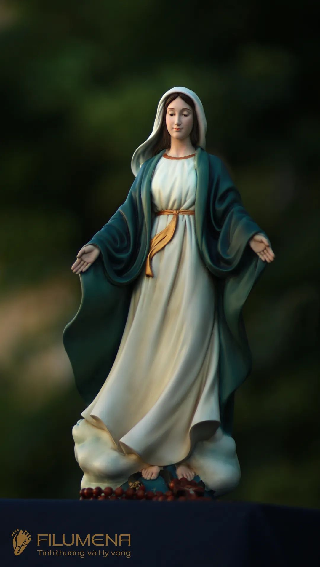 Tượng Đức Mẹ Ban Ơn cao 30 cm, 40 cm màu xanh ô-liu M2