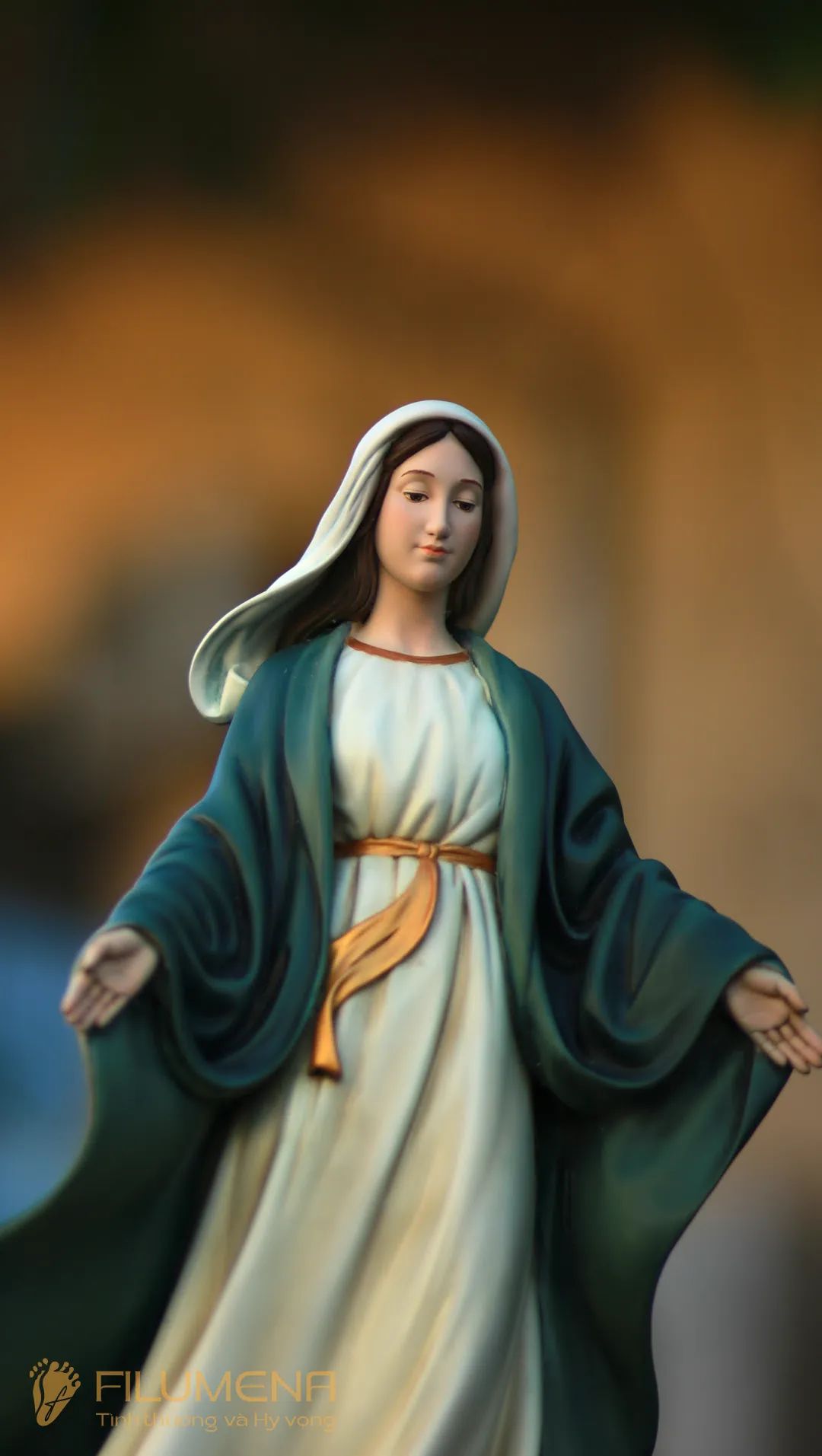 Tượng Đức Mẹ Ban Ơn cao 30 cm, 40 cm màu xanh ô-liu M2