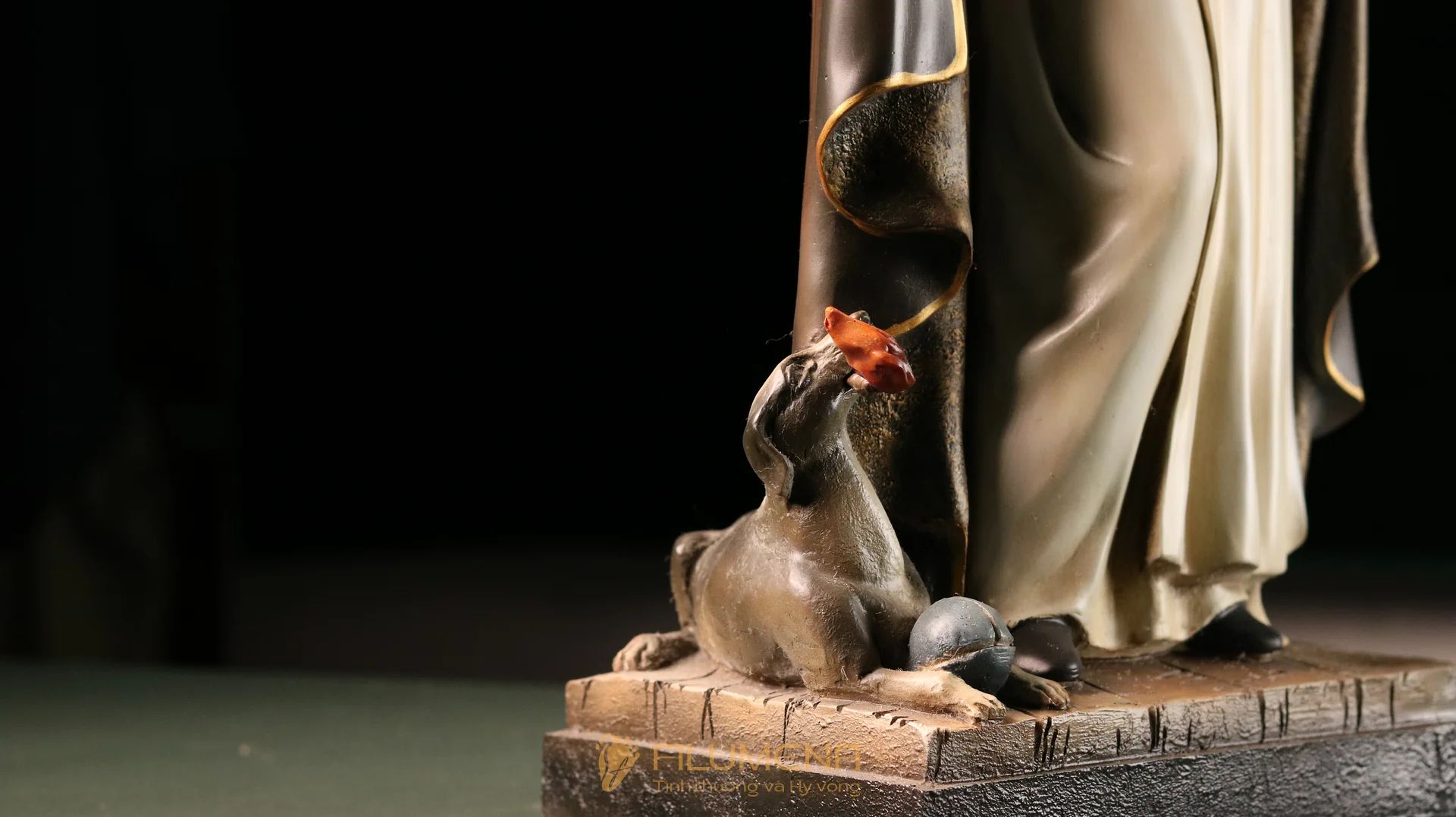 name tại VN. Tượng Công giáo Filumena là tượng của Tình thương và Hy vọng. Bản quyền các tác phẩm tượng Công giáo thuộc về Filumena Art, Cộng hòa Pháp. Filumena sáng tác và sản xuất nhiều mẫu tượng Công giáo khác như 