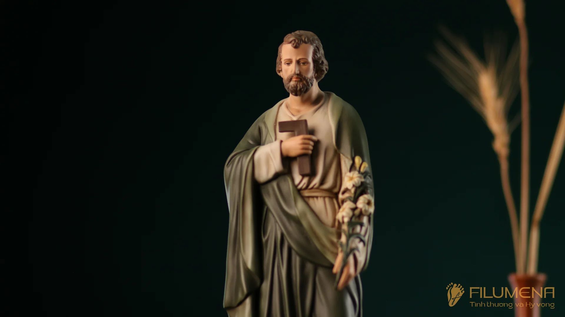 Tượng Thánh Giuse Thợ  30 cm, 40 cm màu xanh ô-liu M2